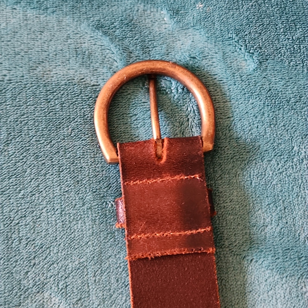 Distressed Brown Leather Womens Belt - Picture 7 of 7